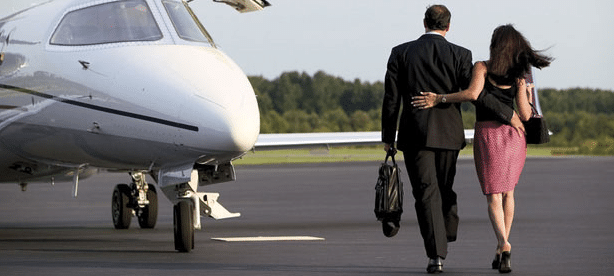 Airport Limo Service in Metro Detroit 