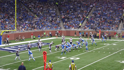 Detroit Limo to Ford Field in Detroit